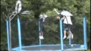TRAMPOLINE BASKETBALL FAIL