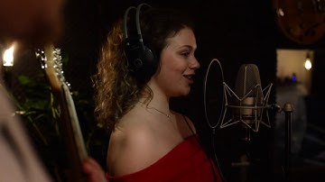 LaidBack - "Show Me" (Mac Ayres) | Live Studio Session