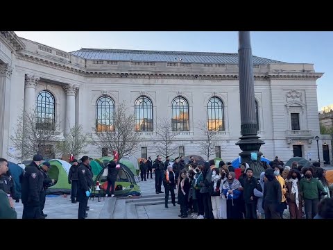 Police storm Yale