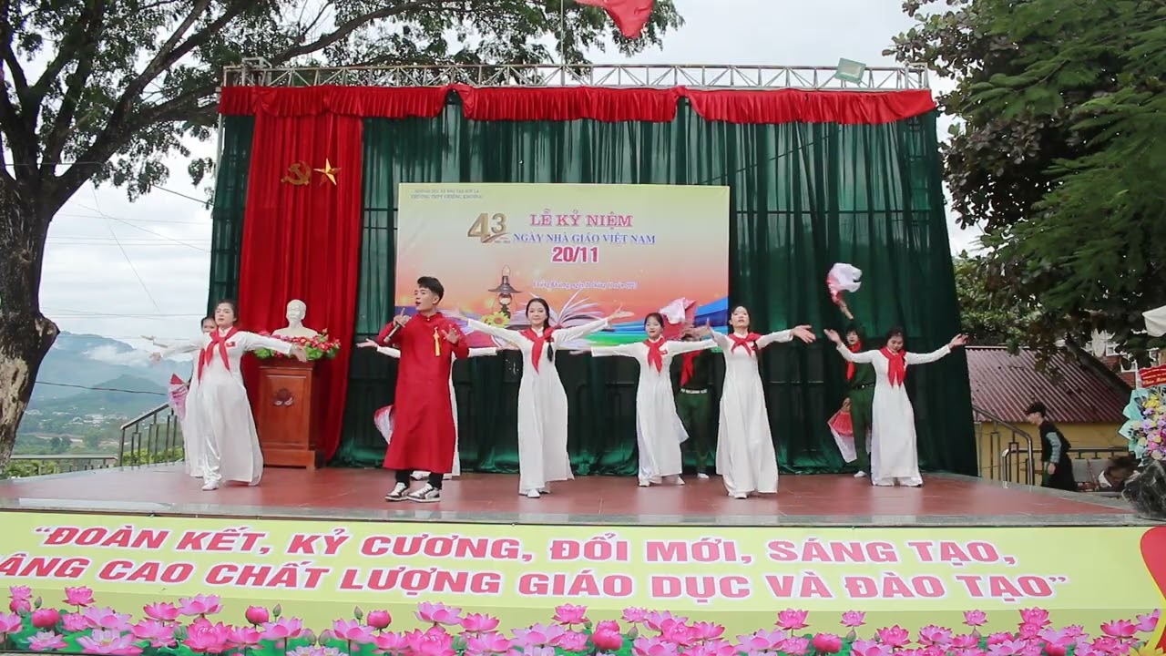 Văn nghệ chào mừng kỷ niệm 43 năm ngày nhà giáo Việt Nam 20/11