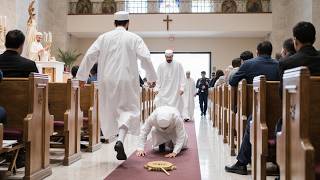 Militants musulmans envahissent église pour piétiner l'Eucharistie jusqu'à l'évanouissement