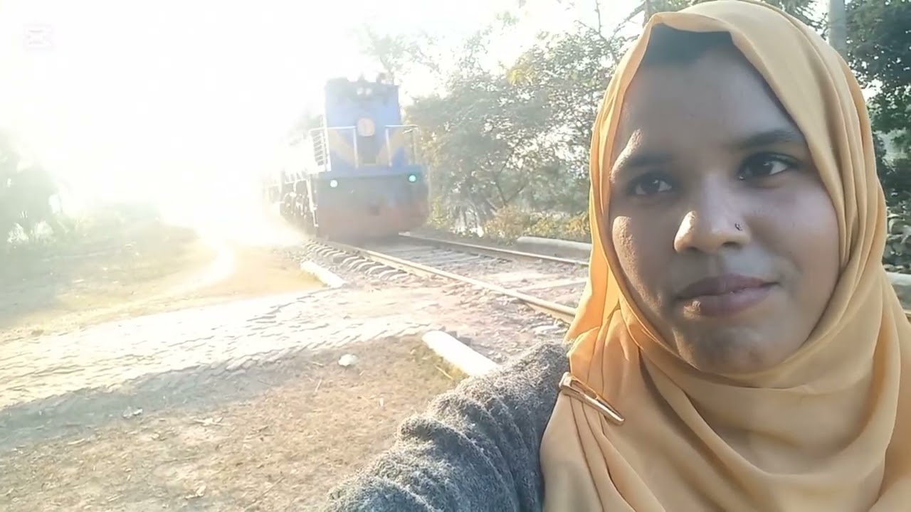   আমরা ঘুরতে যাচ্ছি 