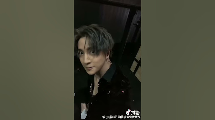 薛之谦 抖音更新啦！老薛在演唱会后台偷拍谦友！附送自拍一张😍