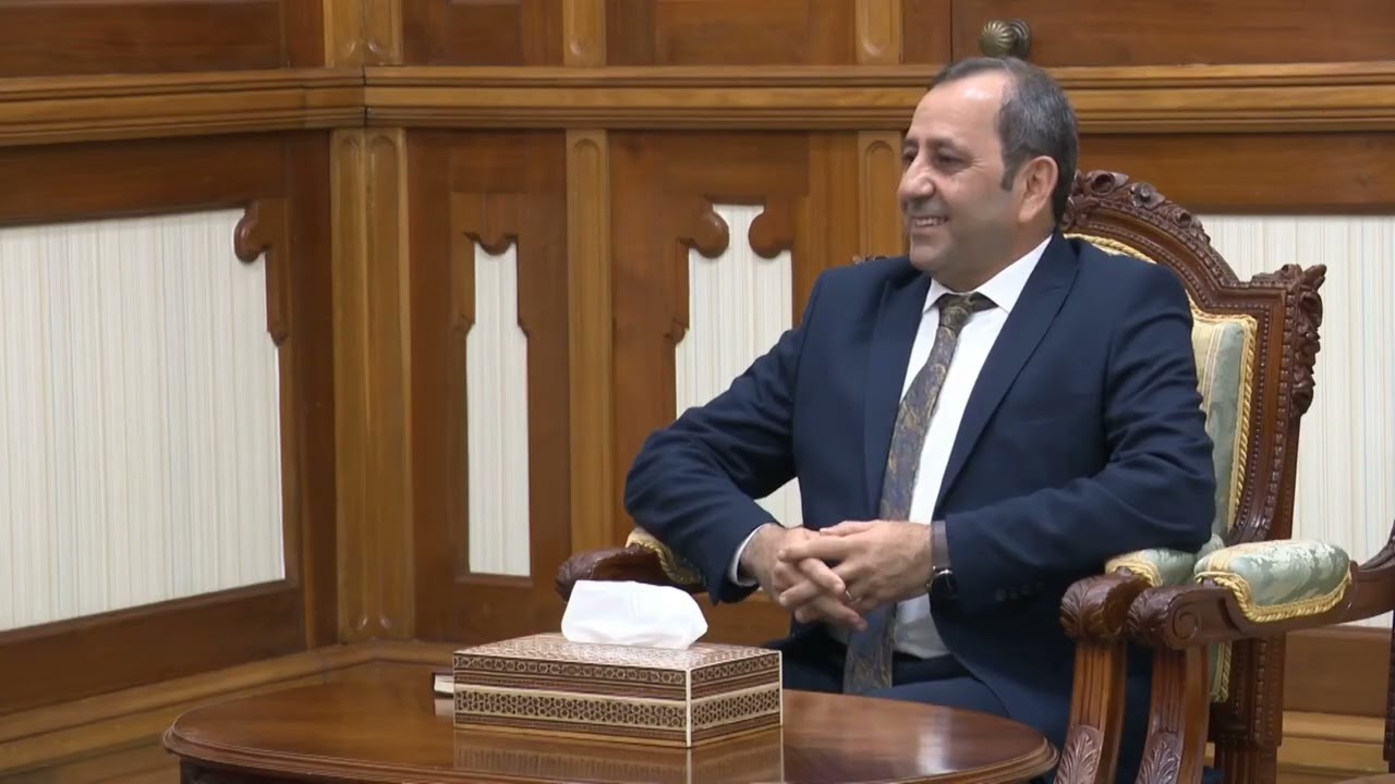 تبون يستقبل بوفدش