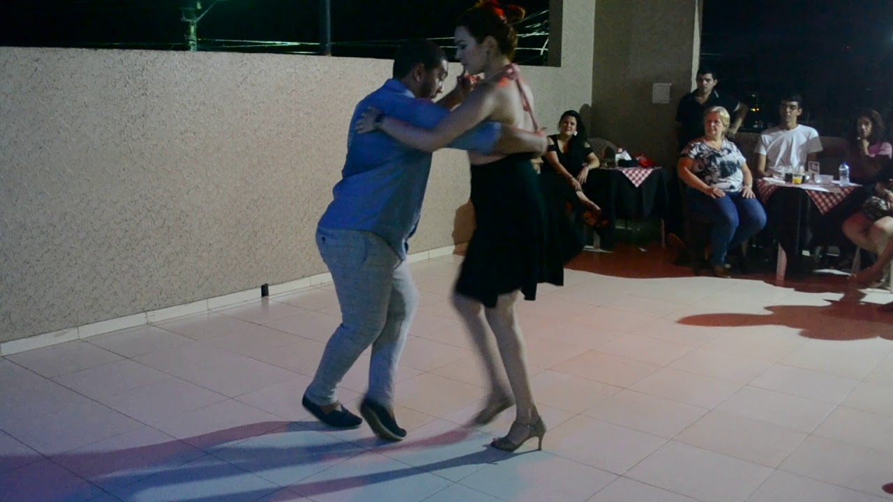 Samba de Gafieira em Fortaleza - Improviso com o profº Gabriel e sua aluna Natália bachata dance
