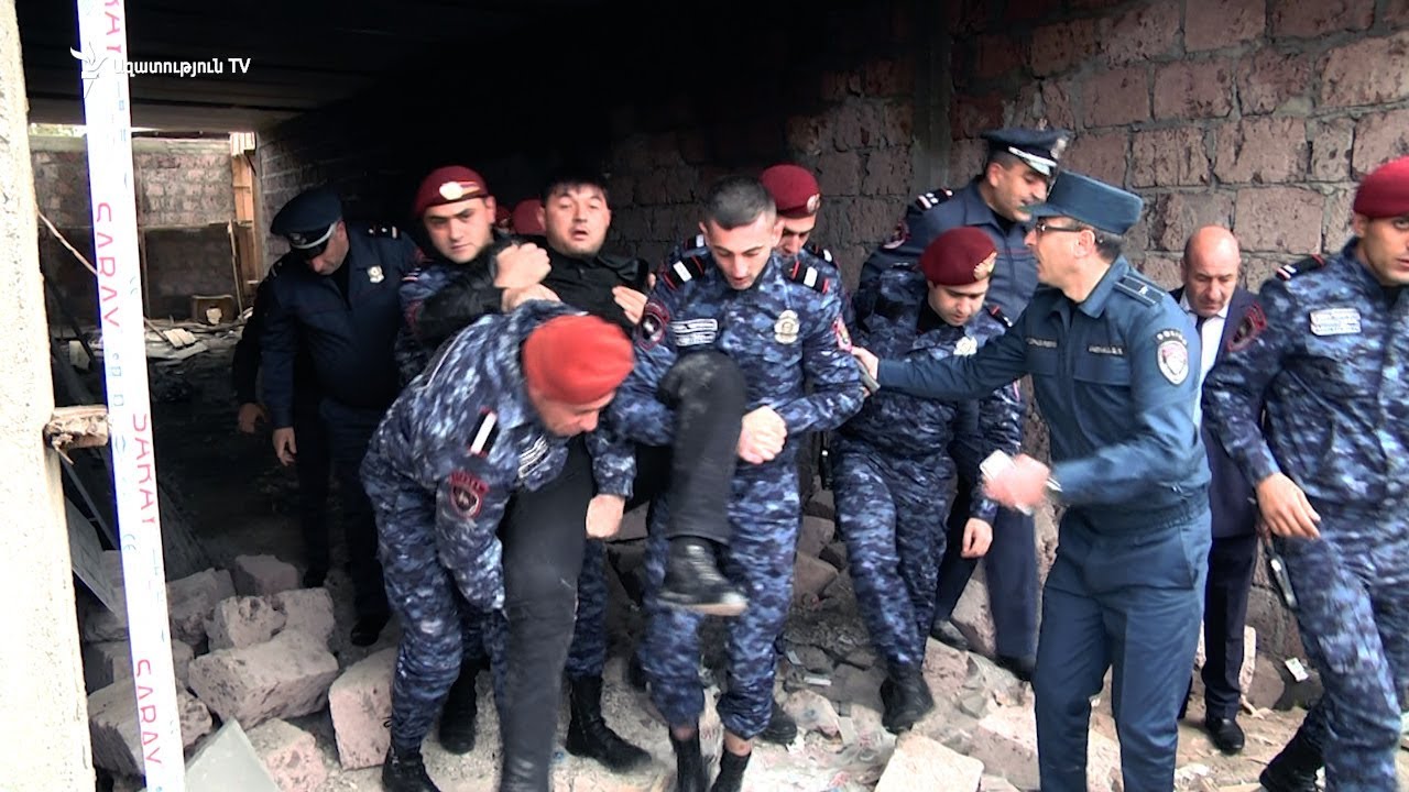 Նոր Նորք համայնքում ապօրինի շինություն է ապամոնտաժվում