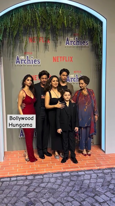 Complete Khan family in one frame 😍 #srk #suhanakhan #aryankhan #thearchies #shorts