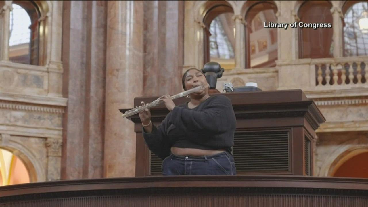 'Freaking cool': Lizzo plays James Madison's 200-year-old crystal flute