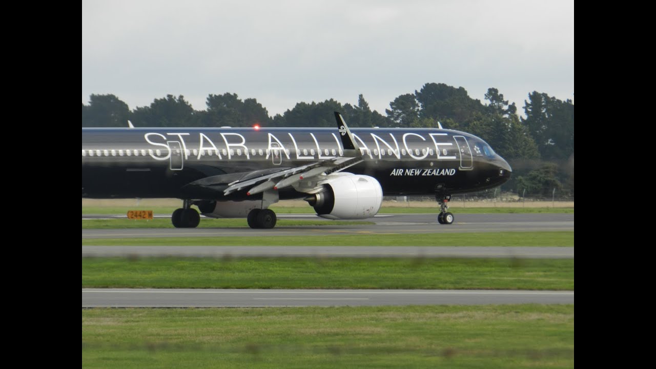 8 Minutes of Midday Plane Spotting at Christchurch Airport