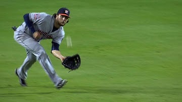 HOU@TEX: Marisnick makes a great catch to rob Andrus