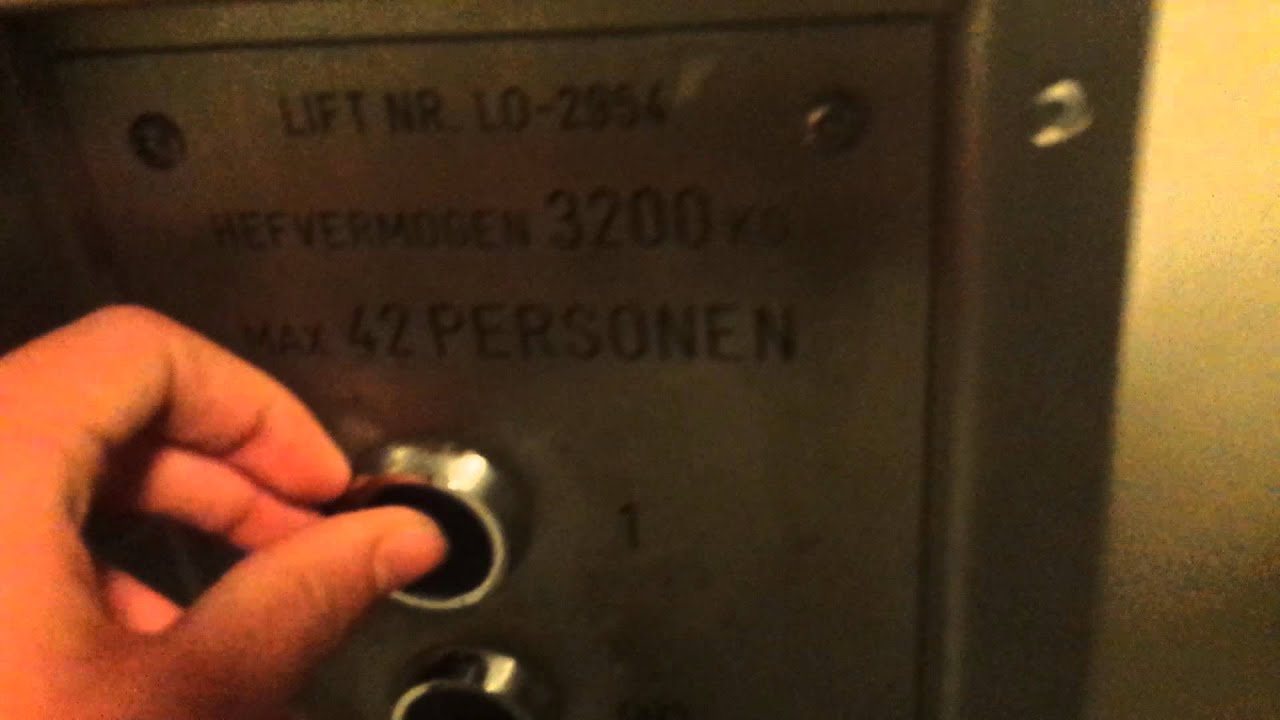 Mijnssen Roped Hydraulic Elevator WITHOUT INNERDOORS! @ superkeukens Emmen