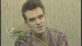 Video voorbeeld van "Kids Interviewing Morrissey & Marr (Datarun) (1984)"