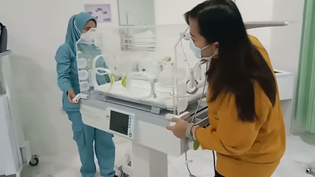 How does an incubator for babies work | inkubator bluecare cleo 1000 | 