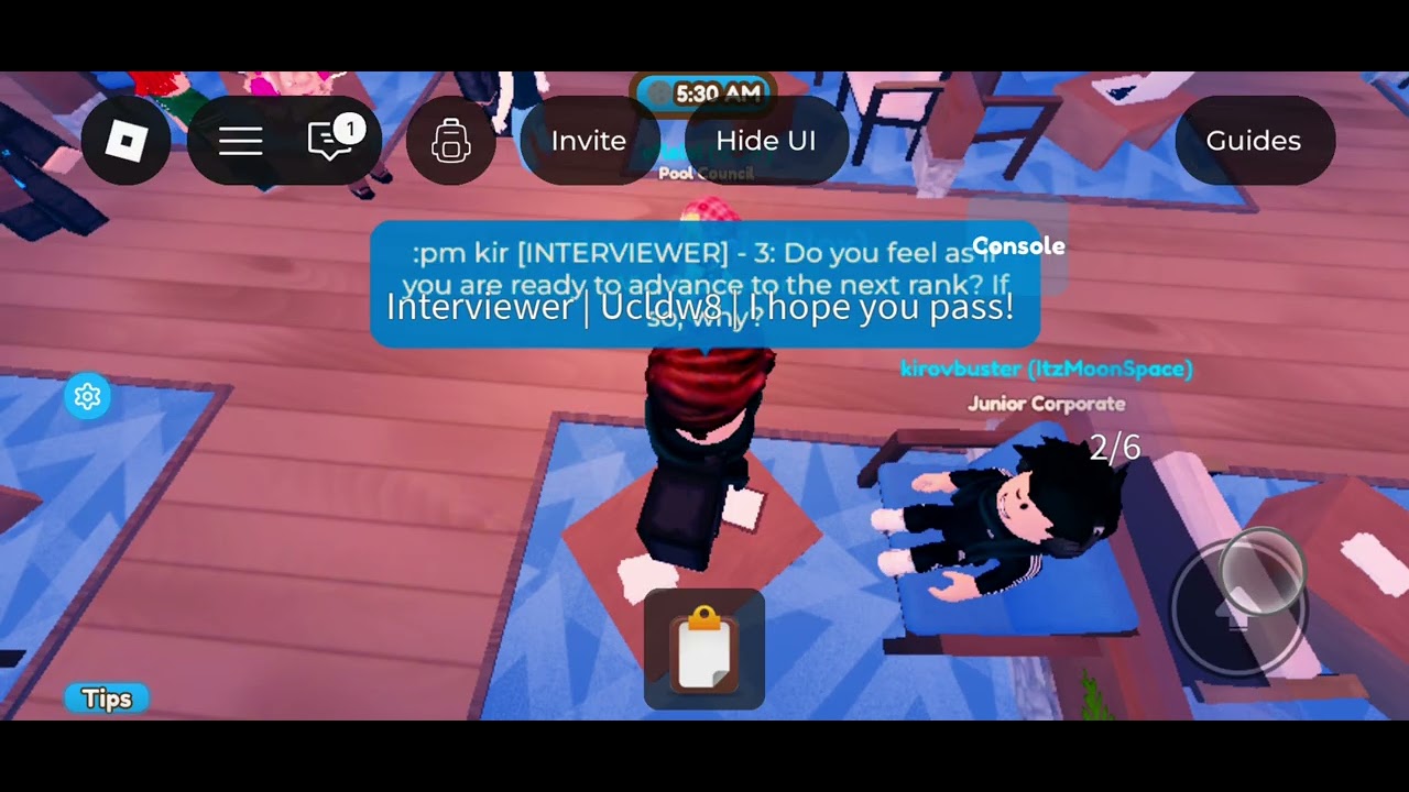 Im interviewer in Interview center to aquatic pool!