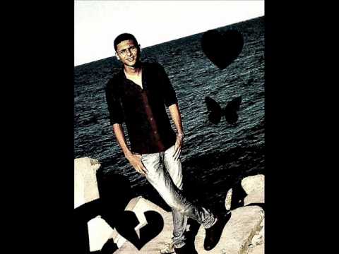 لأ مش انا اللى ابكى مروان عماره