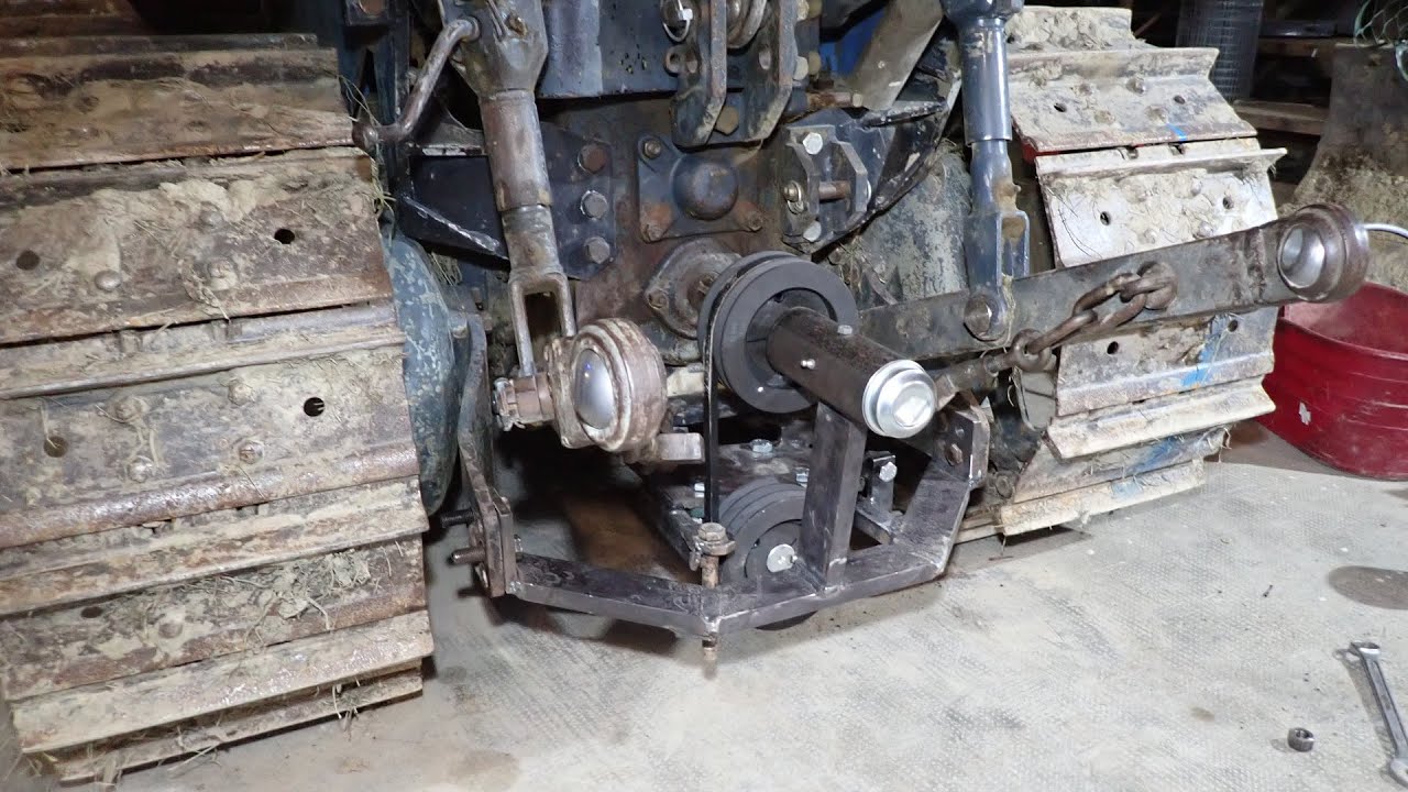 Attaccare la raccoglitrice davanti al cingolo, puntata 3, costruzione della trasmissione parte 1