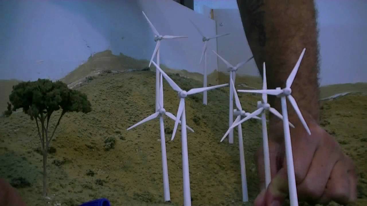 04.13.10 Adding a Windfarm on the HO SoCal Desert Rail Division by MONSTERRAILROAD