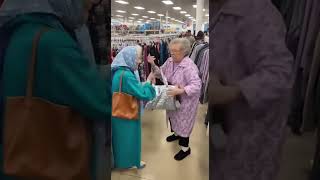2 Grandmas Fight at Ross 😱😳🤯 #fyp #fight #viral #shorts #ytshorts #reels #trending