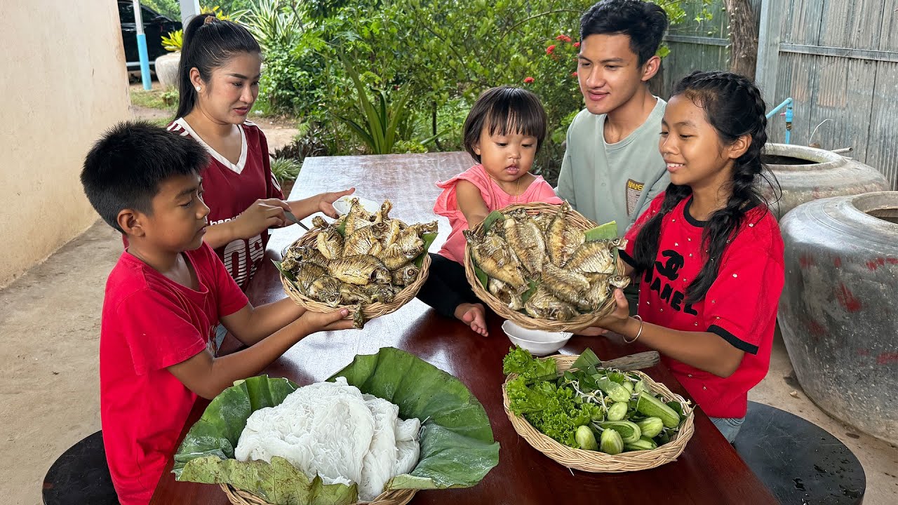 Yummy fry fish eat with Cambodia noodle | Mother and children cooking