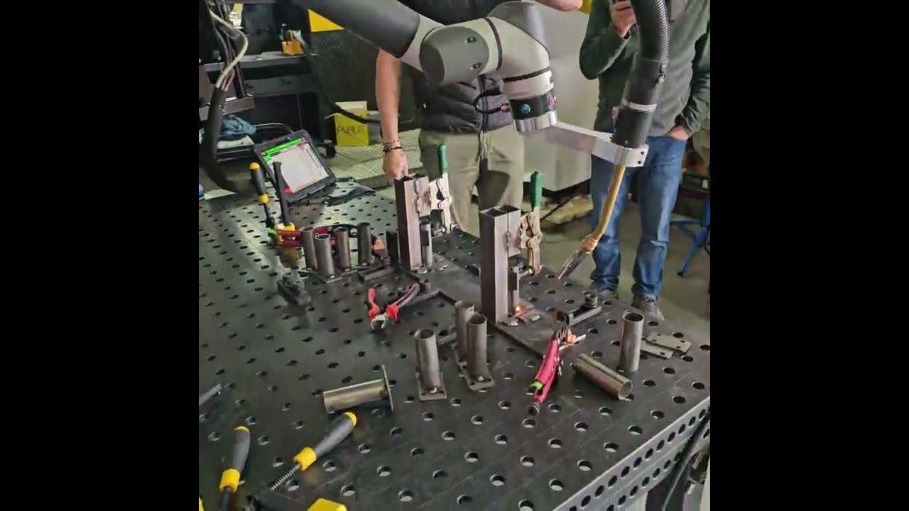 Demostración de Soldadura en Serie con Cobot RBW: Precisión y Repetitividad en Acción