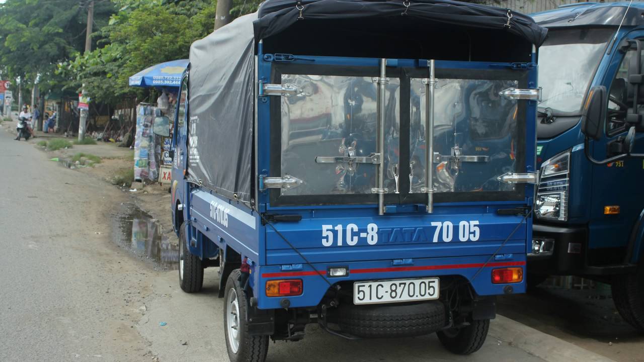 Xe tải TaTa 500kg | Cửu Long 500kg nhập khẩu Ấn Độ - YouTube