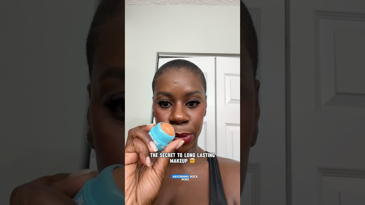 This little rock zaps all the oil from your makeup 🤯🙌🏿 