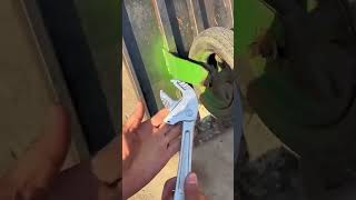 #creatorsearchinsights  Self-Tightening Ratchet Wrench 🔧  Old wrenches waste time and effort, but th
