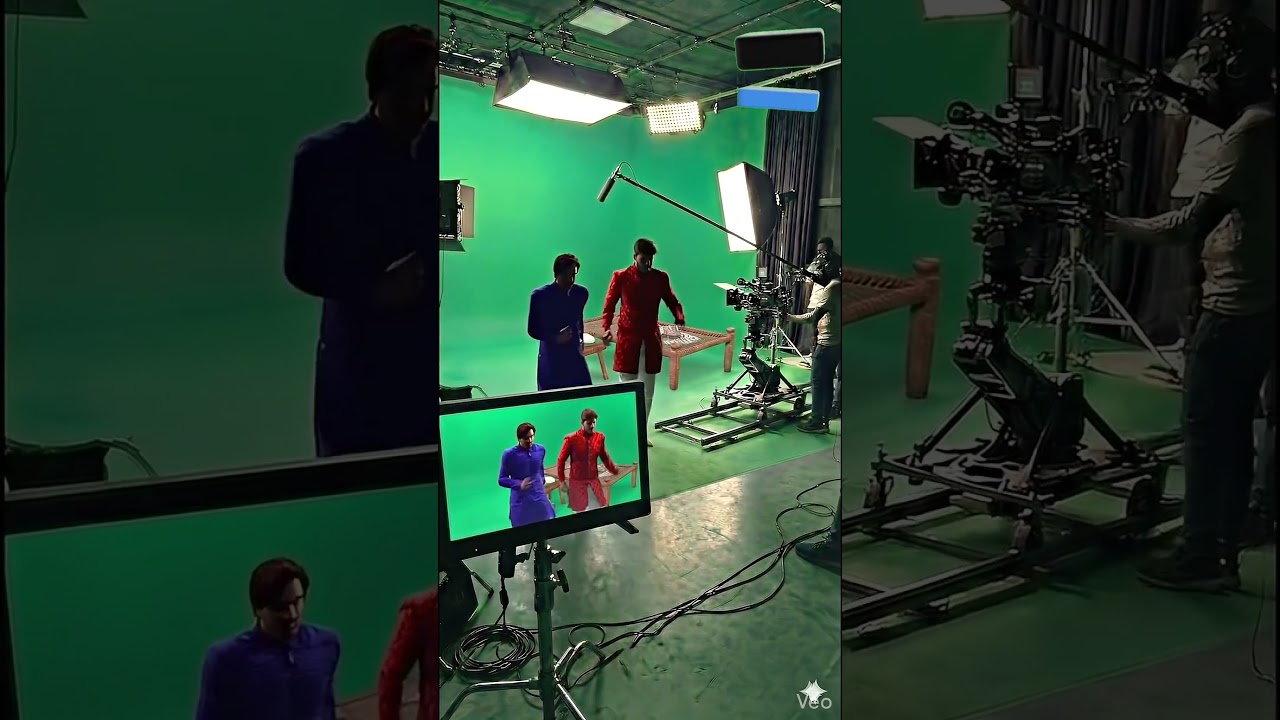 How Movies Use Green Screen 🤯 | INSANE Behind The Scenes VFX Setup! 