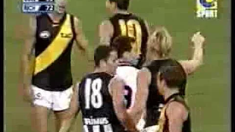 Paul Broderick sinks fast finishing Collingwood. R...