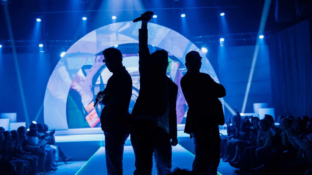 Tonton Joy (Live at The bU Gala 2024) - Coastside, Peair & Sam Ramos di YouTube Tonton Joy (Live at The bU Gala 2024) - Coastside, Peair & Sam Ramos di YouTube