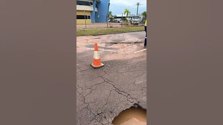 Sinkholes developing in Darwin on Reichhardt Rd