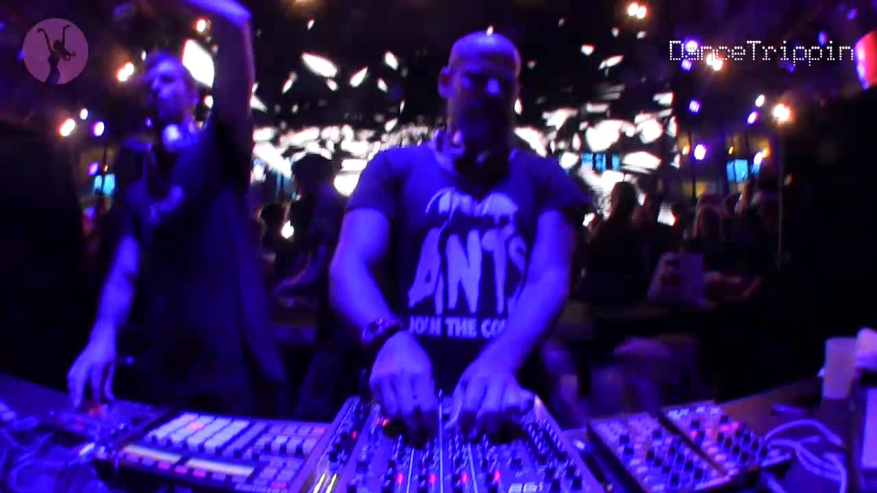 Basement Jaxx - Flylife Xtra [played by Los Suruba]