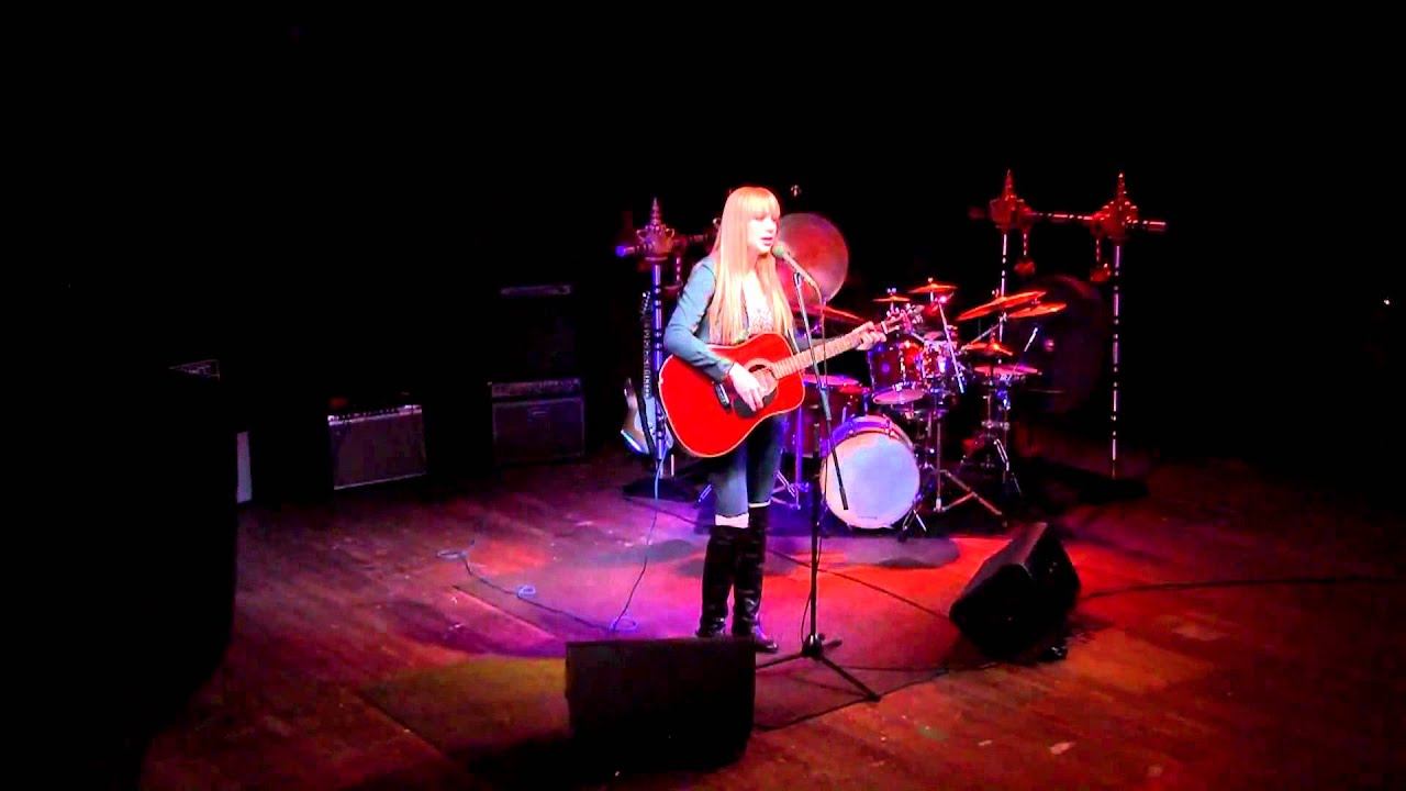 Andi-Lyn Krieger - Canadian Singer Songwriter - Pop Folk