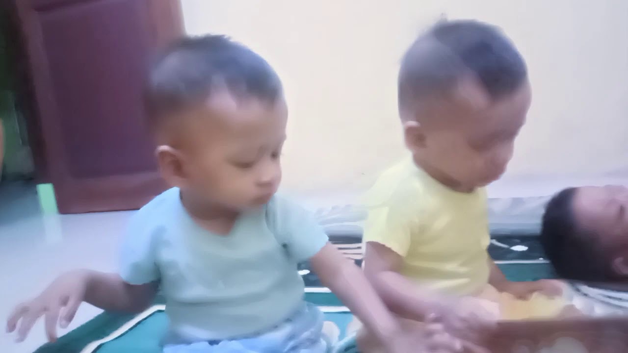  Bayi kembar lucu  YouTube