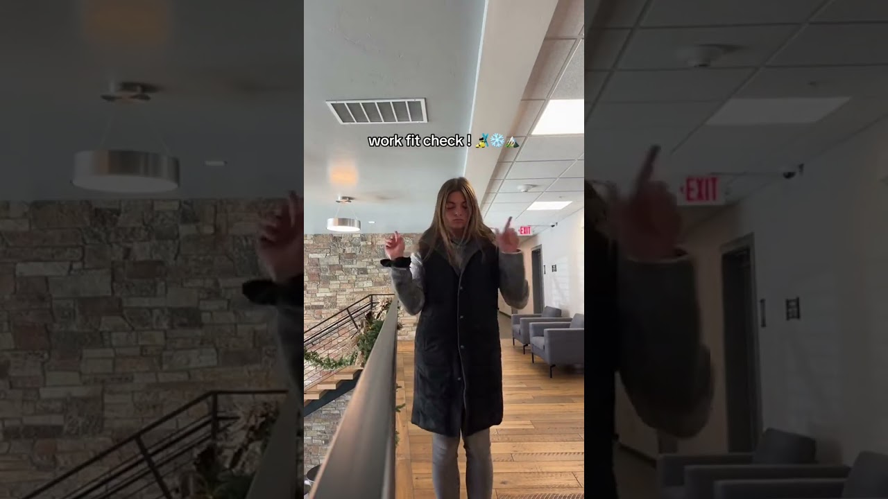 Work OOTD and Simple Boutique I am simply obsessed with this long vest 🎿❄️🏔️💛 