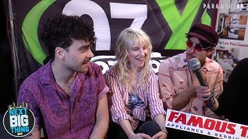 97X: "Famous Tate Next Big Bed" com o Paramore (Legendado)