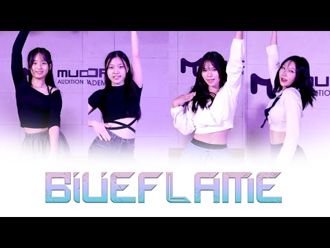 LE SSERAFIM (르세라핌) – <strong>Blue</strong> Flame l 뮤닥터 강남점 초급반 <strong>Class</strong> video