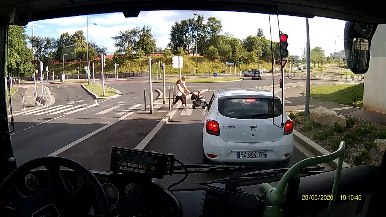 Bus 217 - sans voyageur - Hôtel de Ville de Créteil - Centre Bus de Créteil