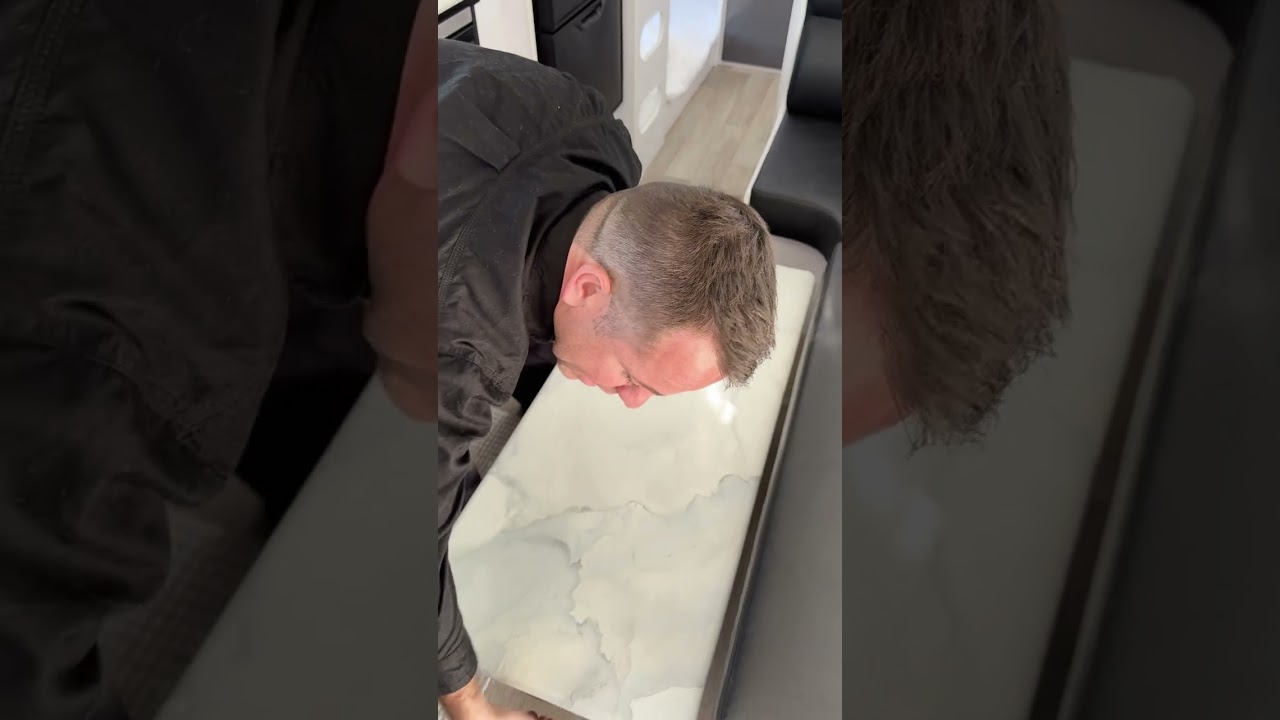 Video 1A Walkthrough - Snowy River SRT22F Caravan