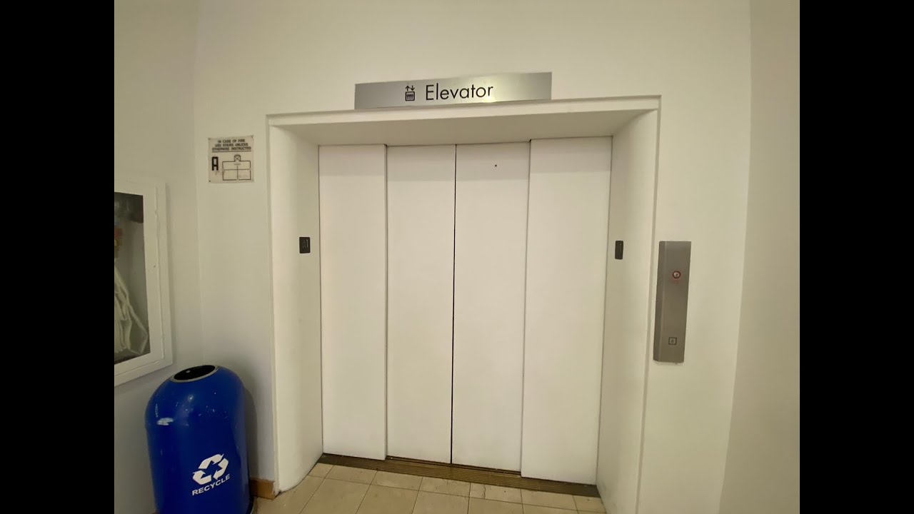 Burlington/Dover Hydraulic Elevator @ Macy's Staten Island Mall, Staten Island NY