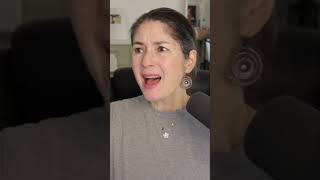 How to strengthen your voice
Dont forget that you actually need muscles to sing with a strong voice. Thats not just your vocal cords but also all the little muscles that move the larynx, pharynx, soft palate, tongue, and lips. Not to mention the big muscles like your core and diaphragm.
Are you aware of all the muscles you need for singing?
#livesinging
Join my Beginners Bootcamp for Singers starting December 2nd: https://www.masteryourvoice.tv/bootcamp How to strengthen your voice