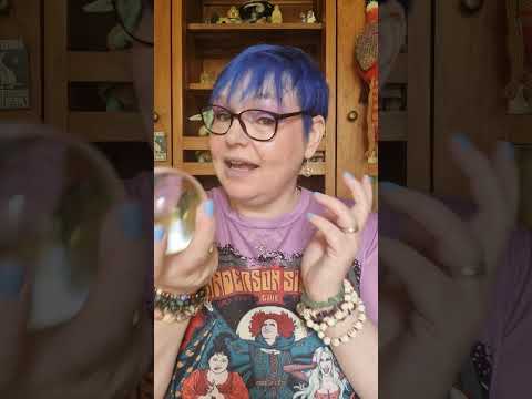 Helens Hints -Scrying