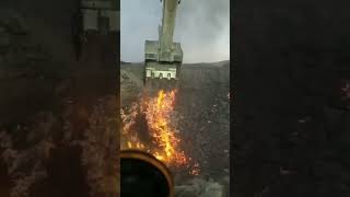 beginilah loading batubara berkalori tinggi //serem// #shorts #excavator