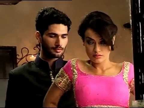 Qubool Hai: Jannat removes her blouse, very romantic scene