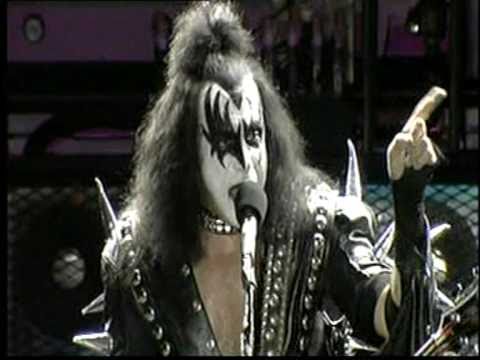 KISS Symphony: Alive IV (5) - Act One: Lick It Up - Calling Dr. Love