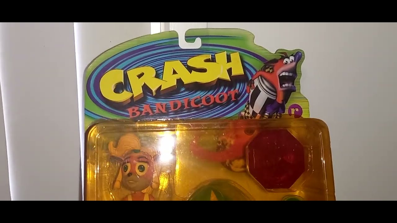 Crash Bandicoot Resaurus Figure Series 2 Wave Rider Coco Bandicoot Review By Jcamera
