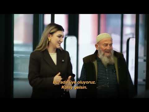 Bazı insanlar kitap okur, bazıları kitaplarla yaşar…