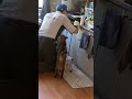 ガス点検のおじさんが好きすぎる猫ちゃん