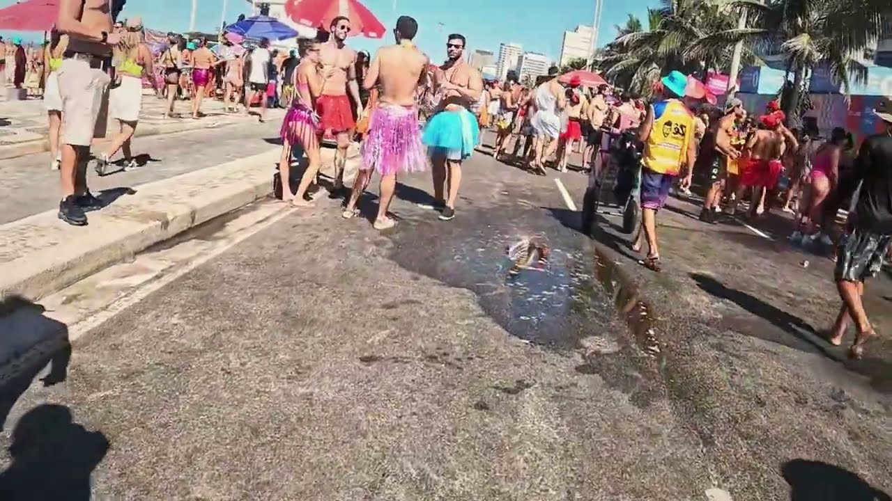 CRAZY STREET PARTY | Brazil Carnival in Rio |  Copacabana Bloco Brazil  4K
