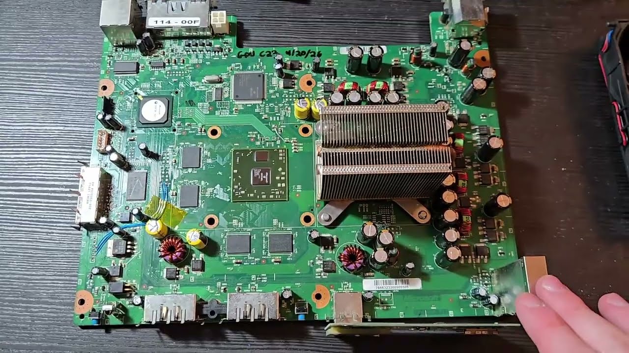 Xbox 360 Xenon JTAG with 65nm Kronos GPU - YouTube